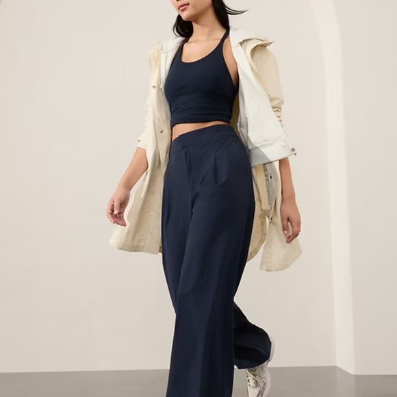 ATHLETA Pinnacle Trousers 10p 10 petite Navy worn once - Picture 2 of 4